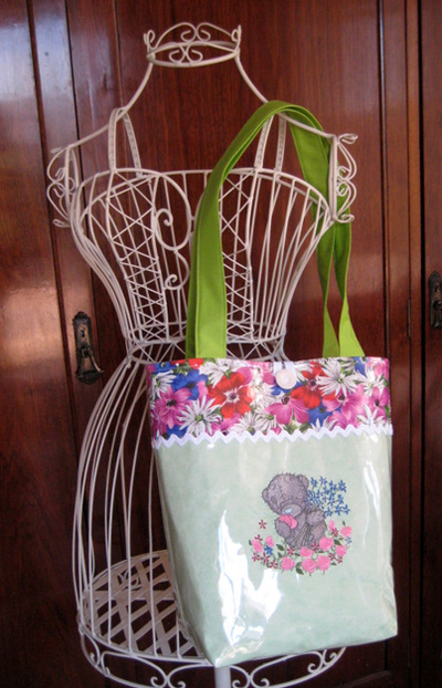 tote handbag with machine embroidery design